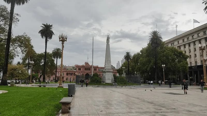 Plaza de Mayo: historia y edificios para conocer